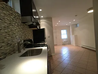 Rented by Sterea Agency