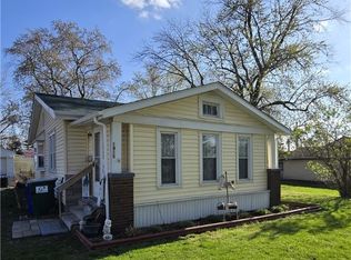 1915 E Pythian Ave, Decatur, IL 62526