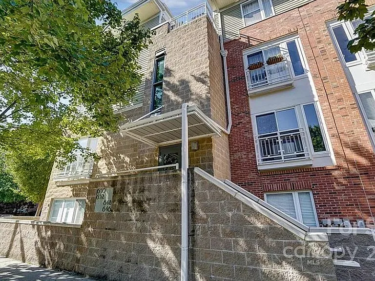 646 Raphael Pl — Photo 24