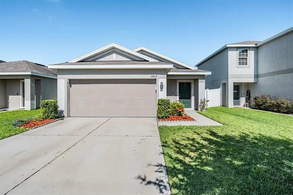 3 bed, 1333 sqft, $2,000 — Photo 1