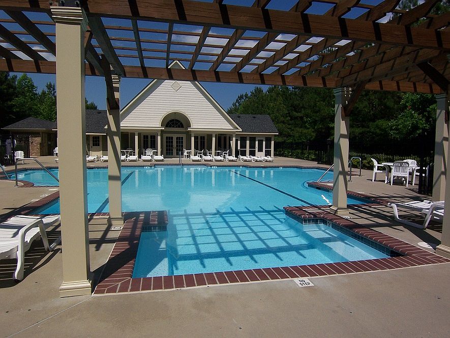 Community pool