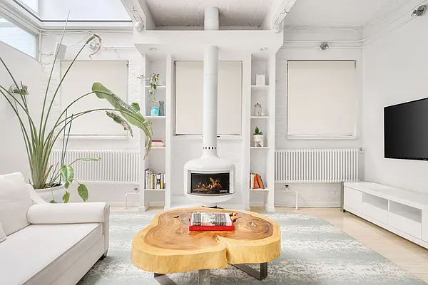 Sold by Compass | media 10