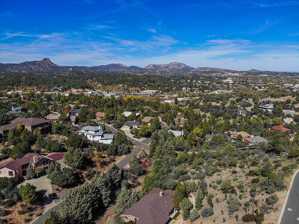 2nd image of 250 High Chaparral