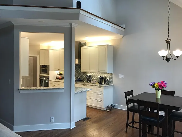 Kitchen / Breakfast Area
