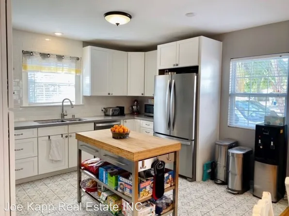 2747 Channel Dr, Ventura, CA 93003