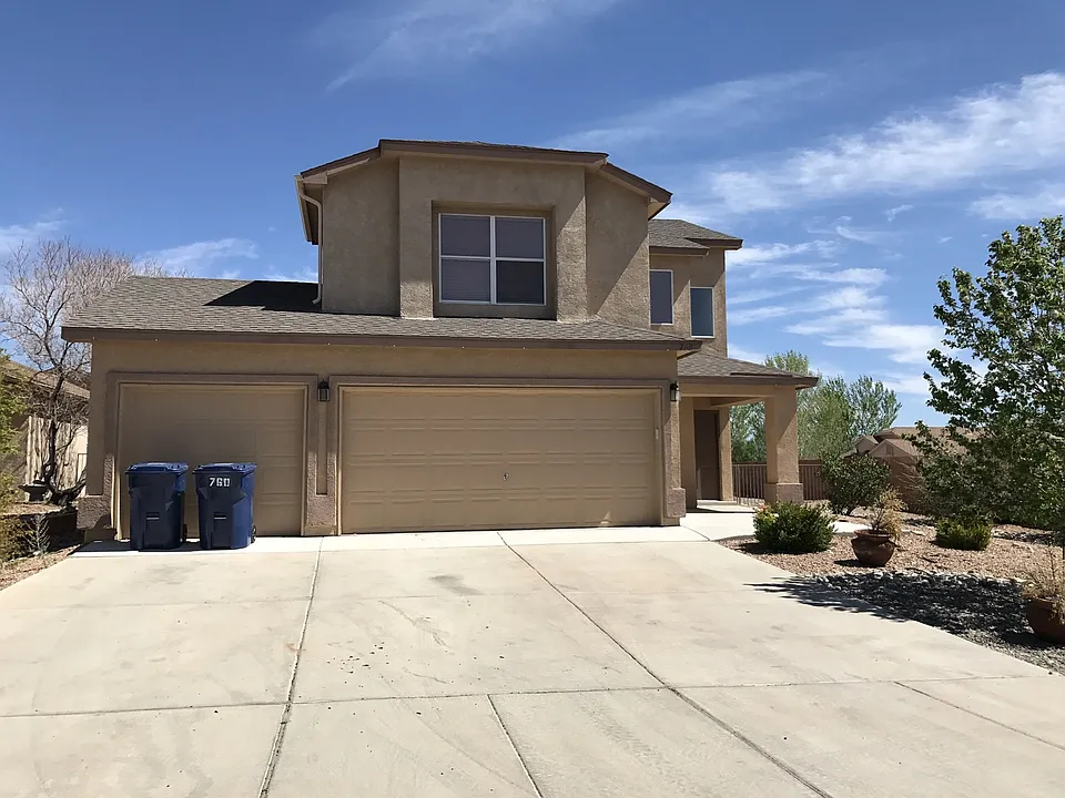 760 Bear Grass Ct SW