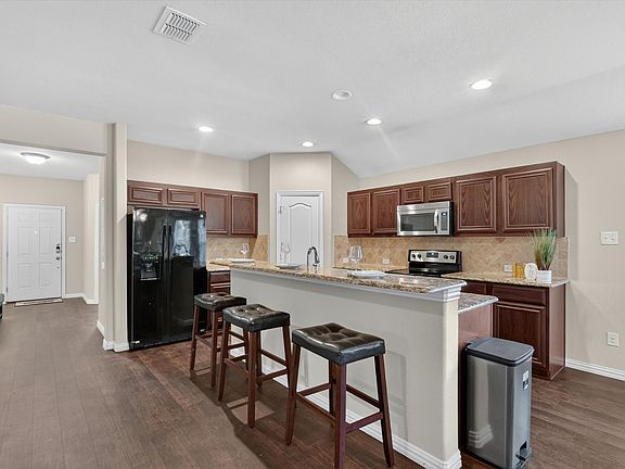 5th image of 5104 Chatfield Pl