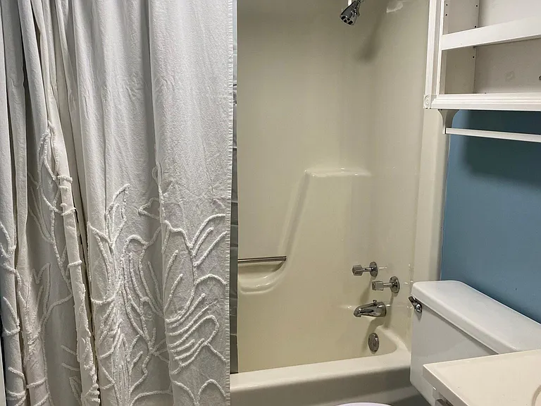 2103B Melrose Dr #2103 — Photo 12