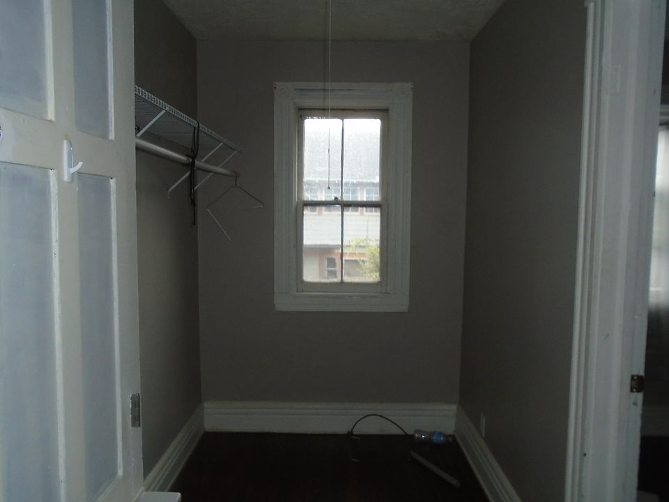 2nd image of 712 Meigs St #2