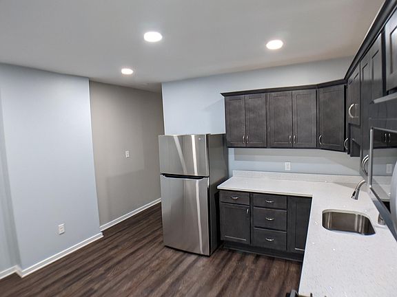 Frost Quartz Countertop - Sparkling!