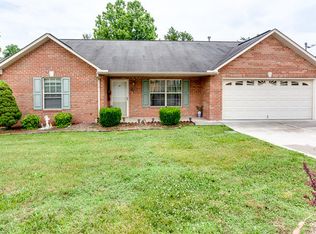 7120 Alice Springs Ln, Corryton, TN 37721