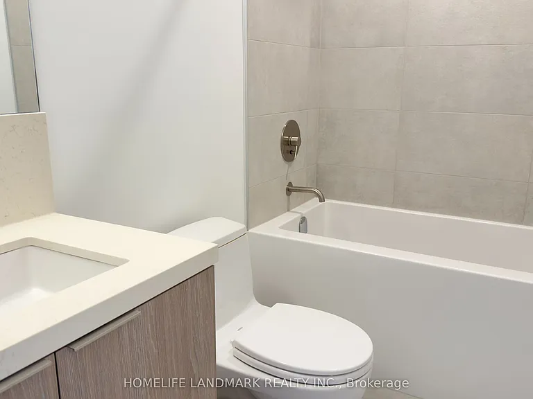 2020 Bathurst St #720 — Photo 9