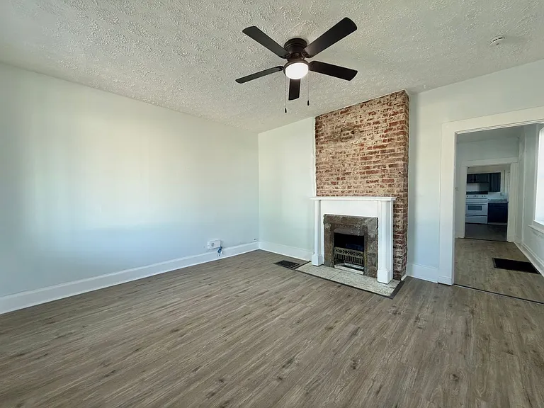 5912 Elmwood Ave — Photo 2