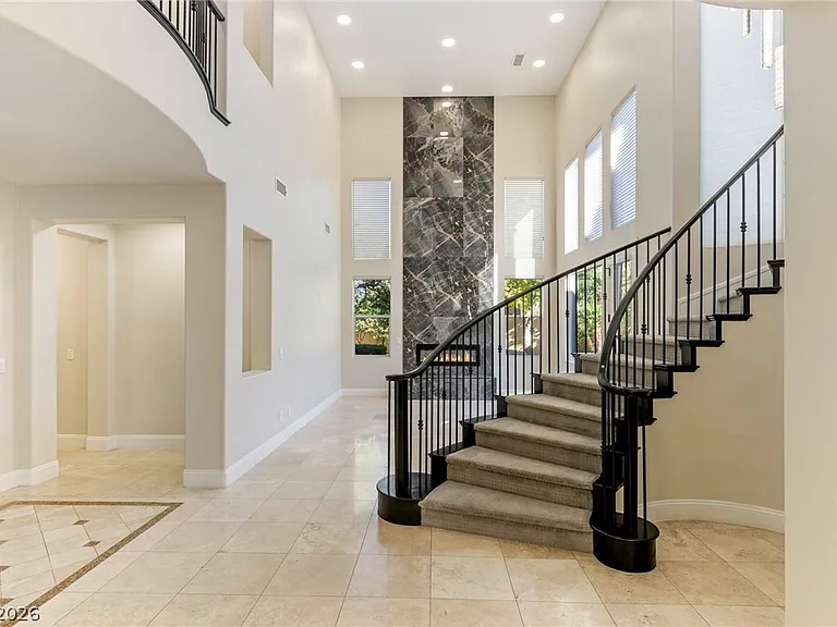2462 Hollow Rock Ct — Photo 8