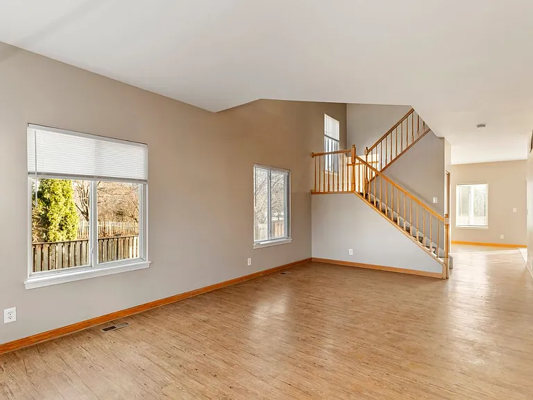 22311 W Niagara Ct — Photo 3
