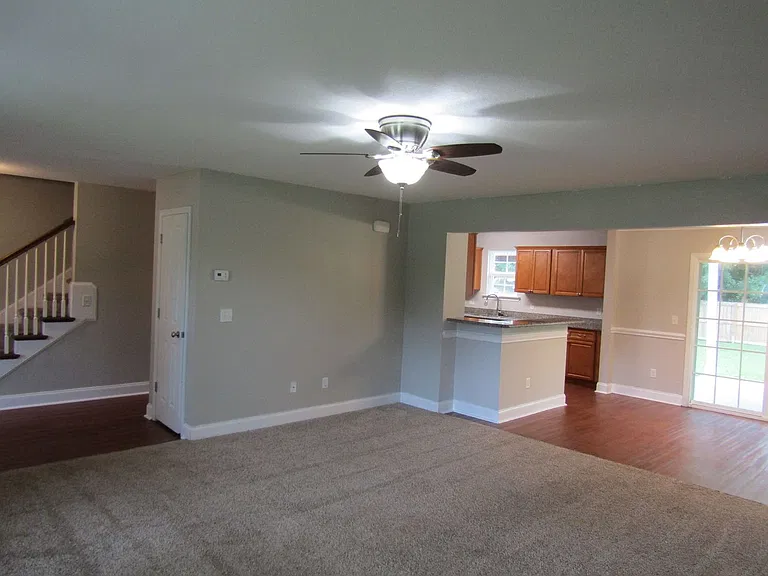 209 Ash Blvd — Photo 5
