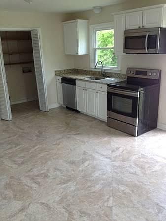 1st image of 4900 Goddin Ct