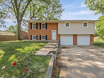 605 Johnny Dr, Maryville, IL, 62062