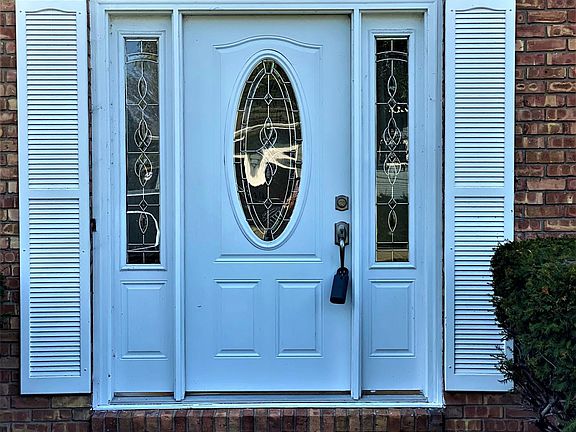 3rd image of 2808 Sunnydale Dr