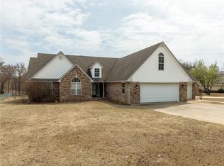 15 Cedar Ridge Rd, Eufaula, OK 74432