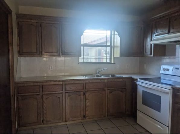 1884 Turqueza Dr APT B