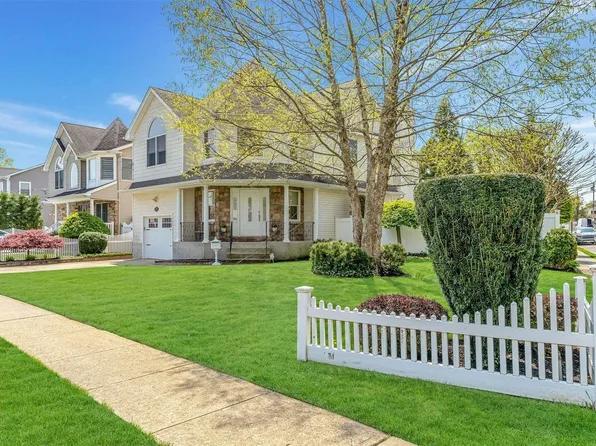 1890 Emerson Place, Wantagh, NY 11793