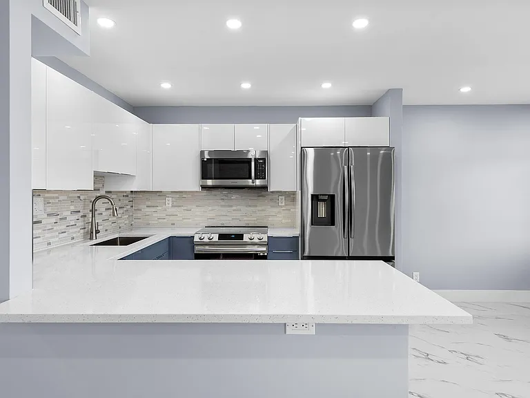 1400 NE 54th St #107 — Photo 7