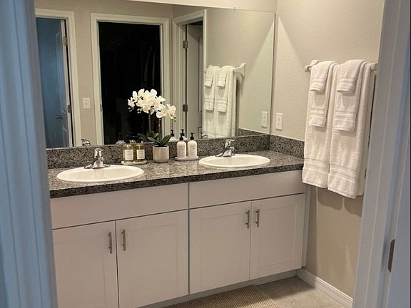 5th image of 39903 Harmon Grove Ct