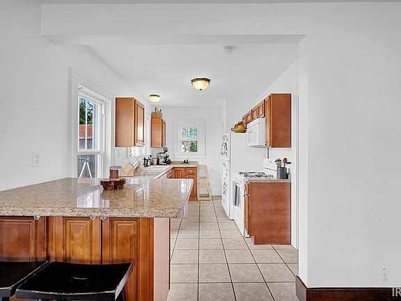 5th image of 1208 T St