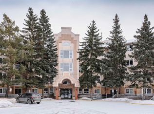 Heritage Mansion E, Edmonton, AB T6J 6R3