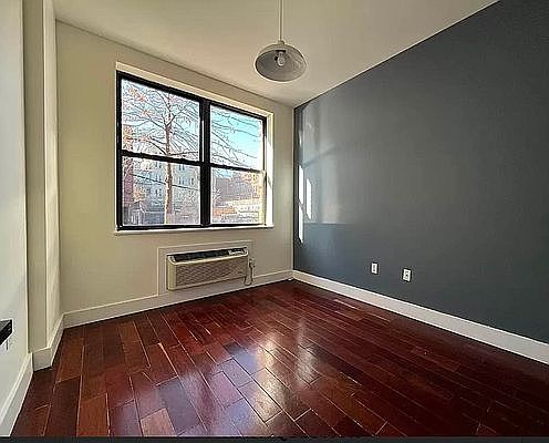 3rd image of 1438 De Kalb Ave #1B