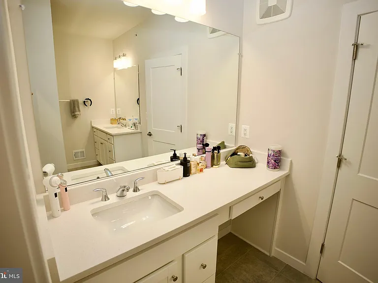 4619 Olivine Dr — Photo 16