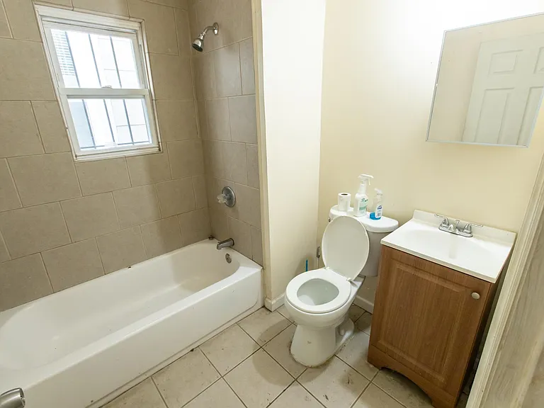 482 S 16th St #1 — Photo 4