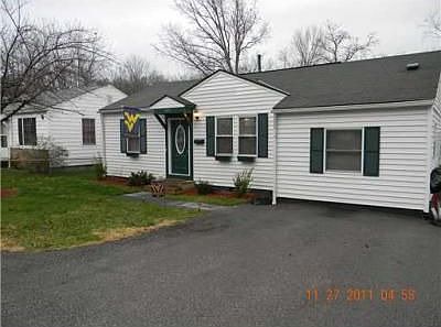 1st image of 1031 Village Dr