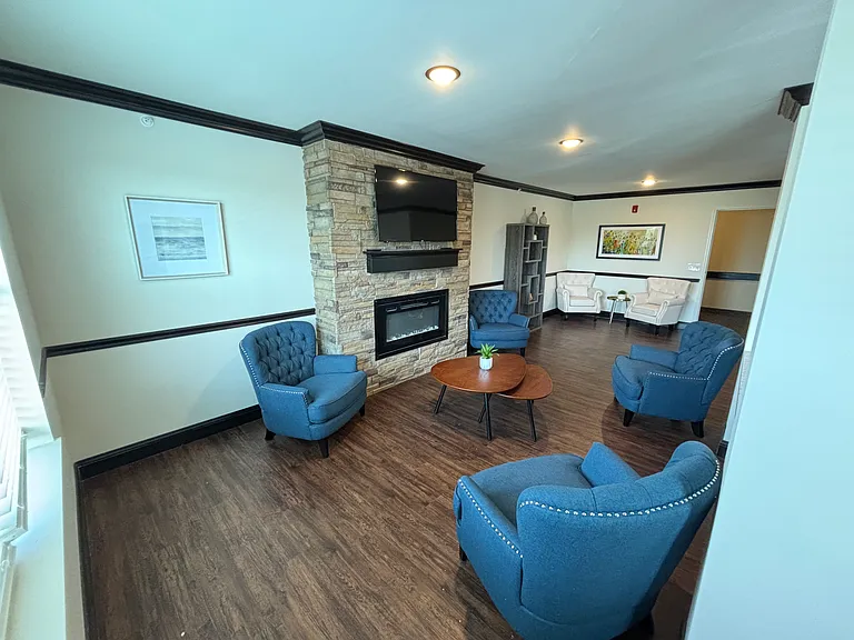 Fox Run Senior Apartments — Photo 9