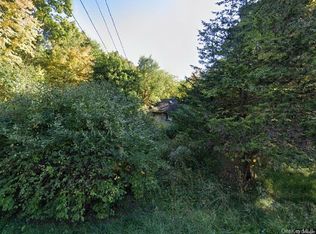 17 Gretna Hill Rd, Pleasant Valley, NY 12569