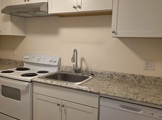 53 Maple St #5, Littleton, NH 03561