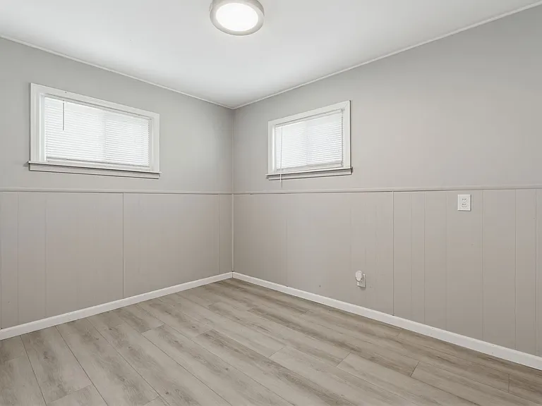 14921 Myola Ave — Photo 17