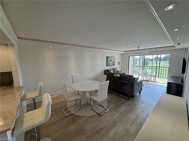 37 High Point Cir E #305 — Photo 6