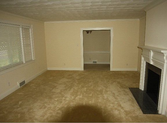 2nd image of 806 Parkview Ave