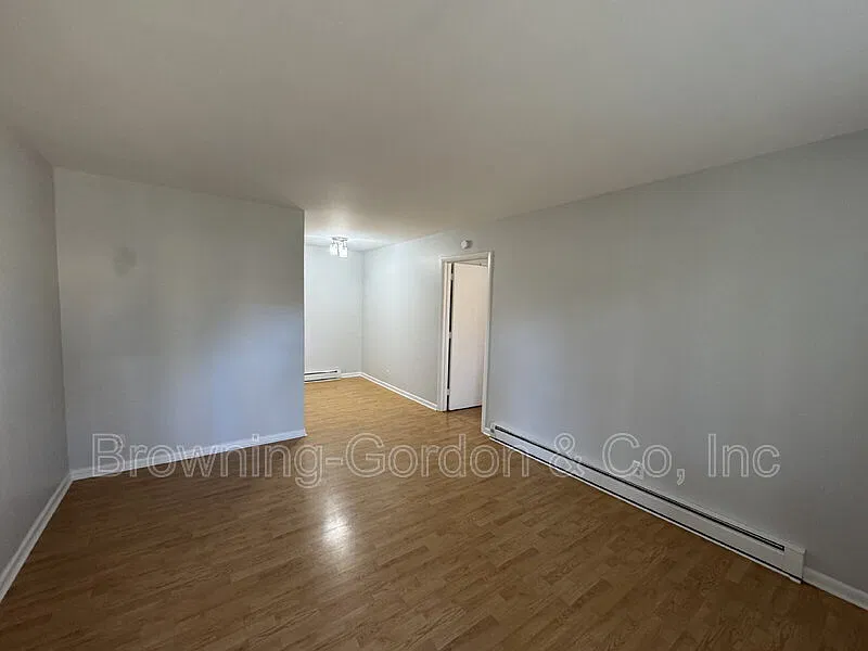 1 bed, 1.0 bath, 600 sqft, $995 — Photo 3