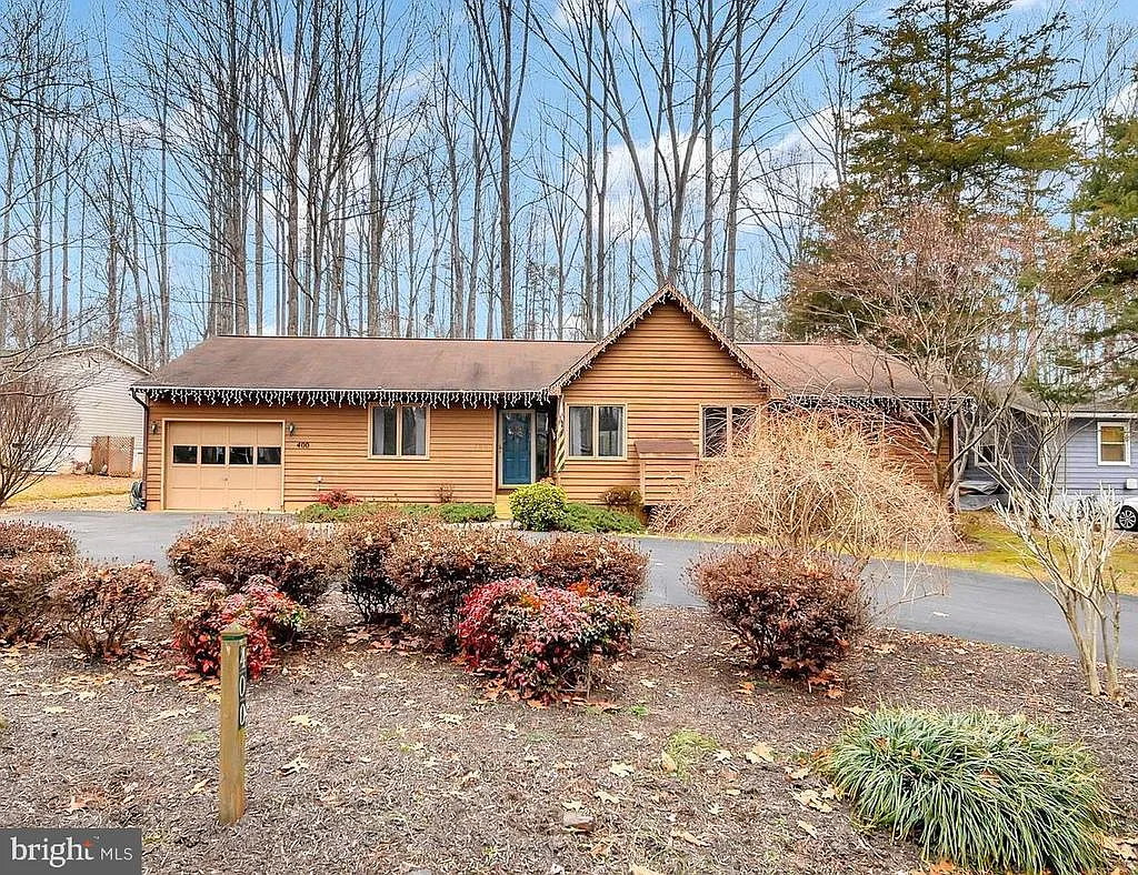 400 Stratford Cir photo 1