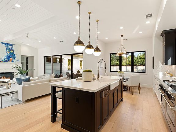 4th image of 450 Hermosa Way