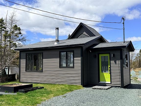 2nd image of 33 Bever Pond Road