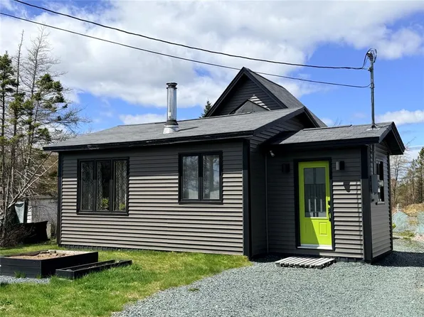 33 Bever Pond Road, Roaches Line, NL A0A1W0