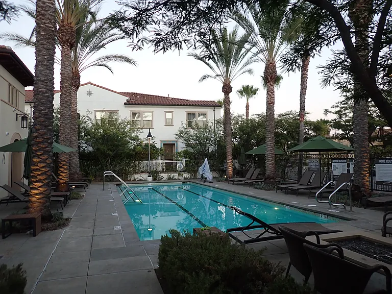 1112 El Paseo — Photo 21