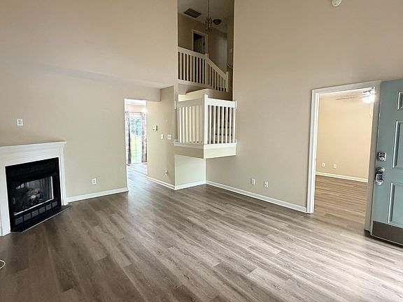 3rd image of 210 Bridford Downs Dr