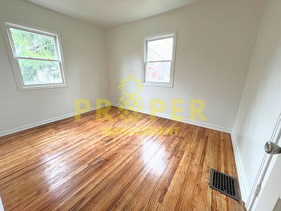5th image of 3220 Princeton Dr