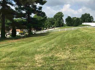 25 David Dr, Milton, WV 25541