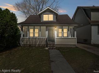 7541 Orchard Ave, Warren, MI 48091